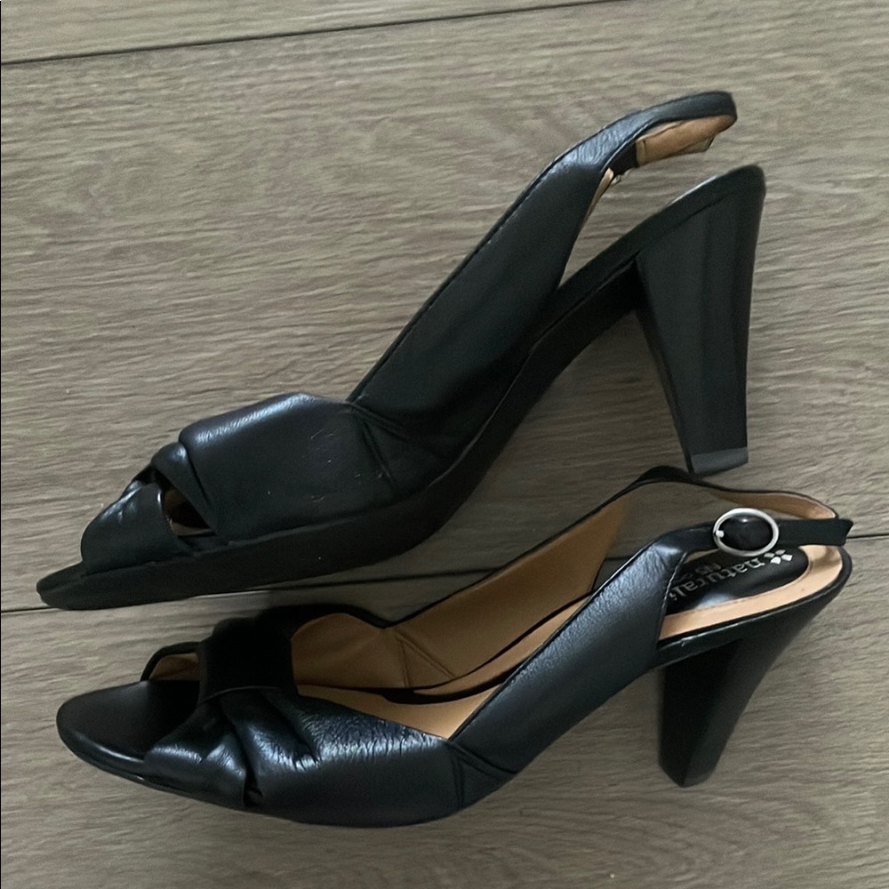 Elegant Leather Naturalizer 8.5  N5 Comfort Black Women's Bow Sandals